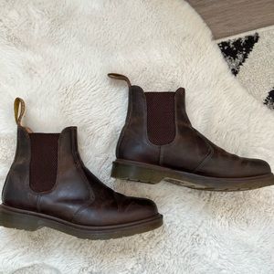 Dr. Marten 2976 Chelsea Boot Mens